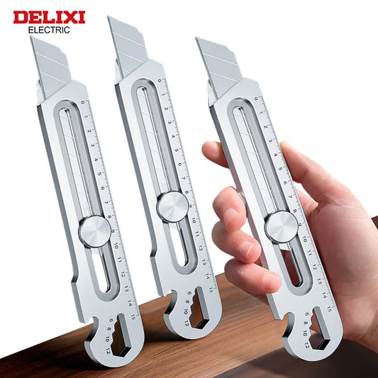 Delixi Utility ቢላዋ – SK5 ብረት፣ 18ሚሜ የሚቀለበስ ምላጭ ለመቁረጥ ወረቀት፣ ጨርቅ እና ሌሎችም
